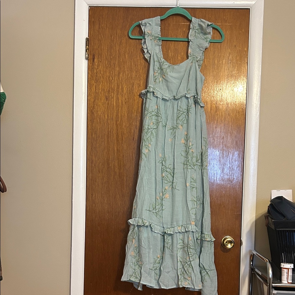 Blu Pepper Maxi Dress Light Blue Floral Flutter Sleeve Lightweight Size Small
